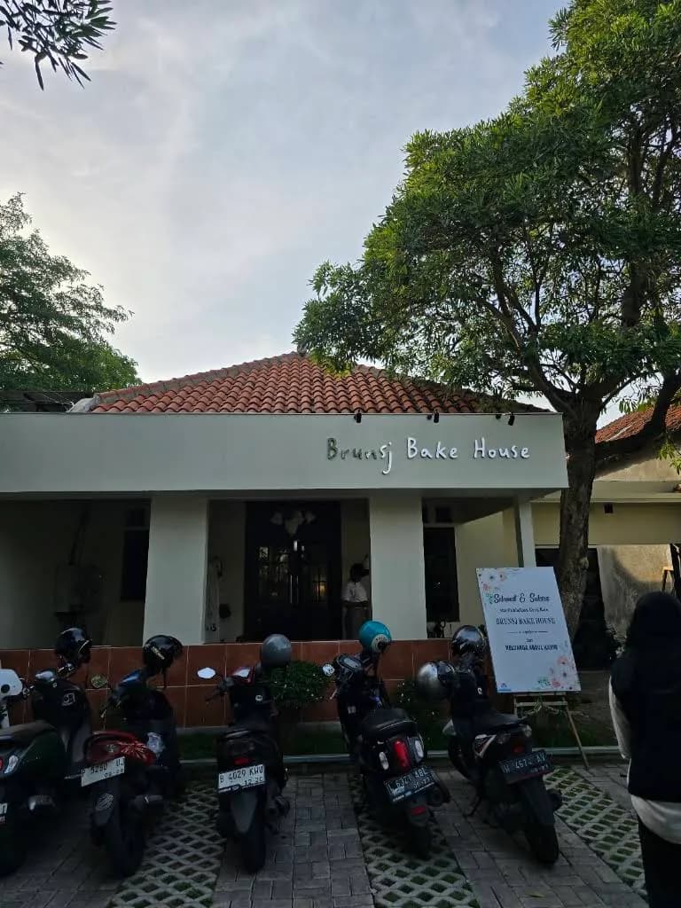 Brunsj Bake House — Dessert & Sweets