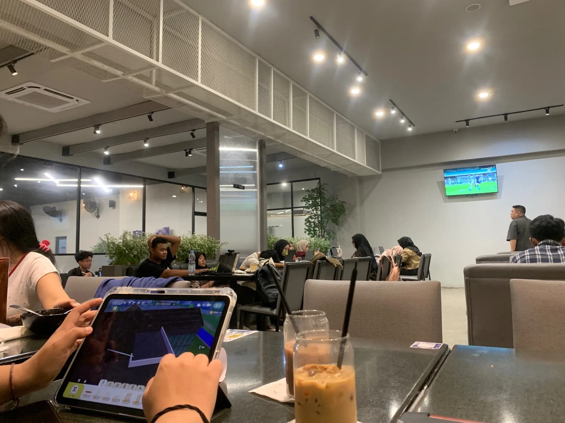 TETRA Coffee & Eatery